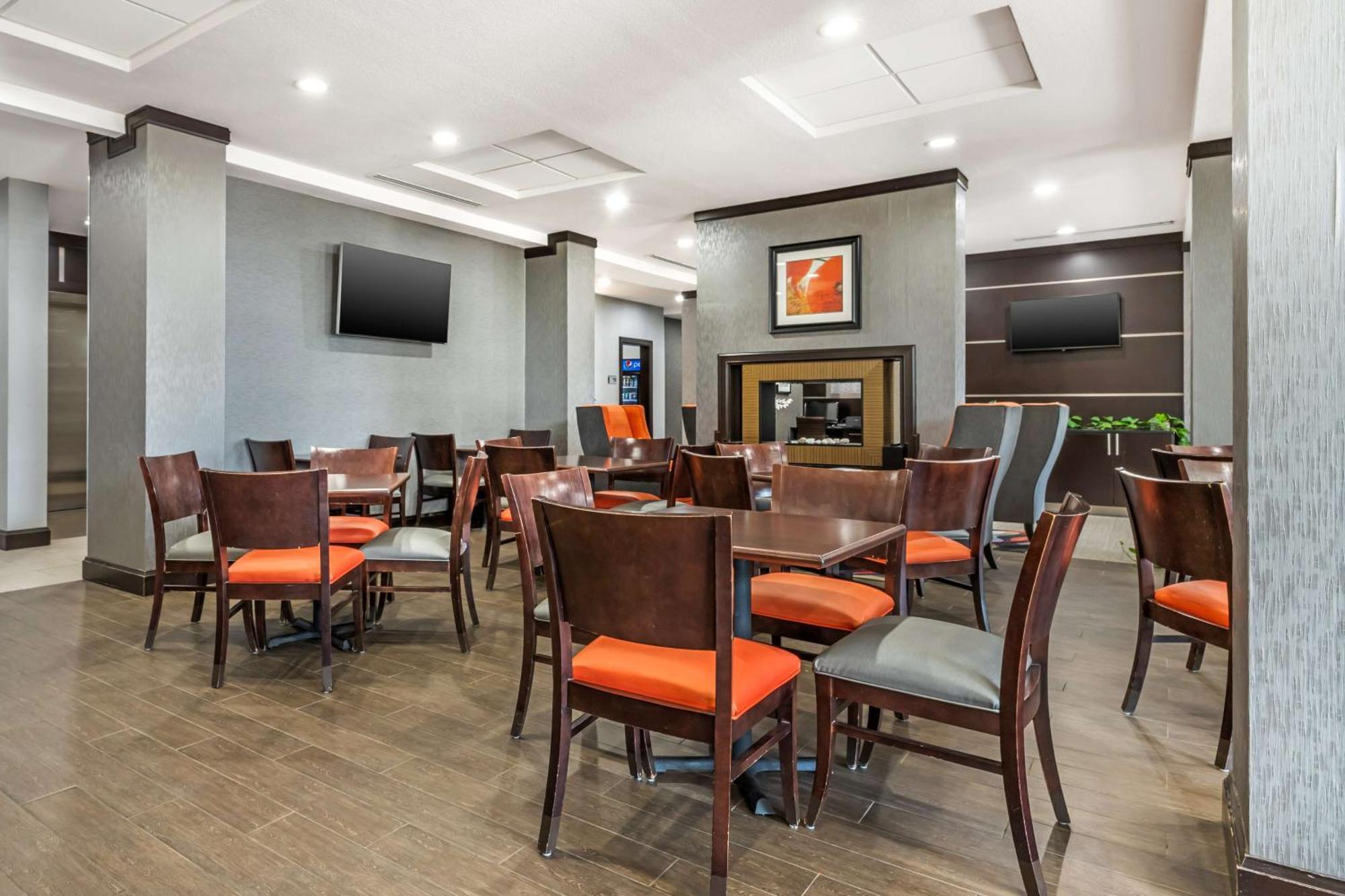 Best Western Plus Coweta'S 1St Hotel Zewnętrze zdjęcie
